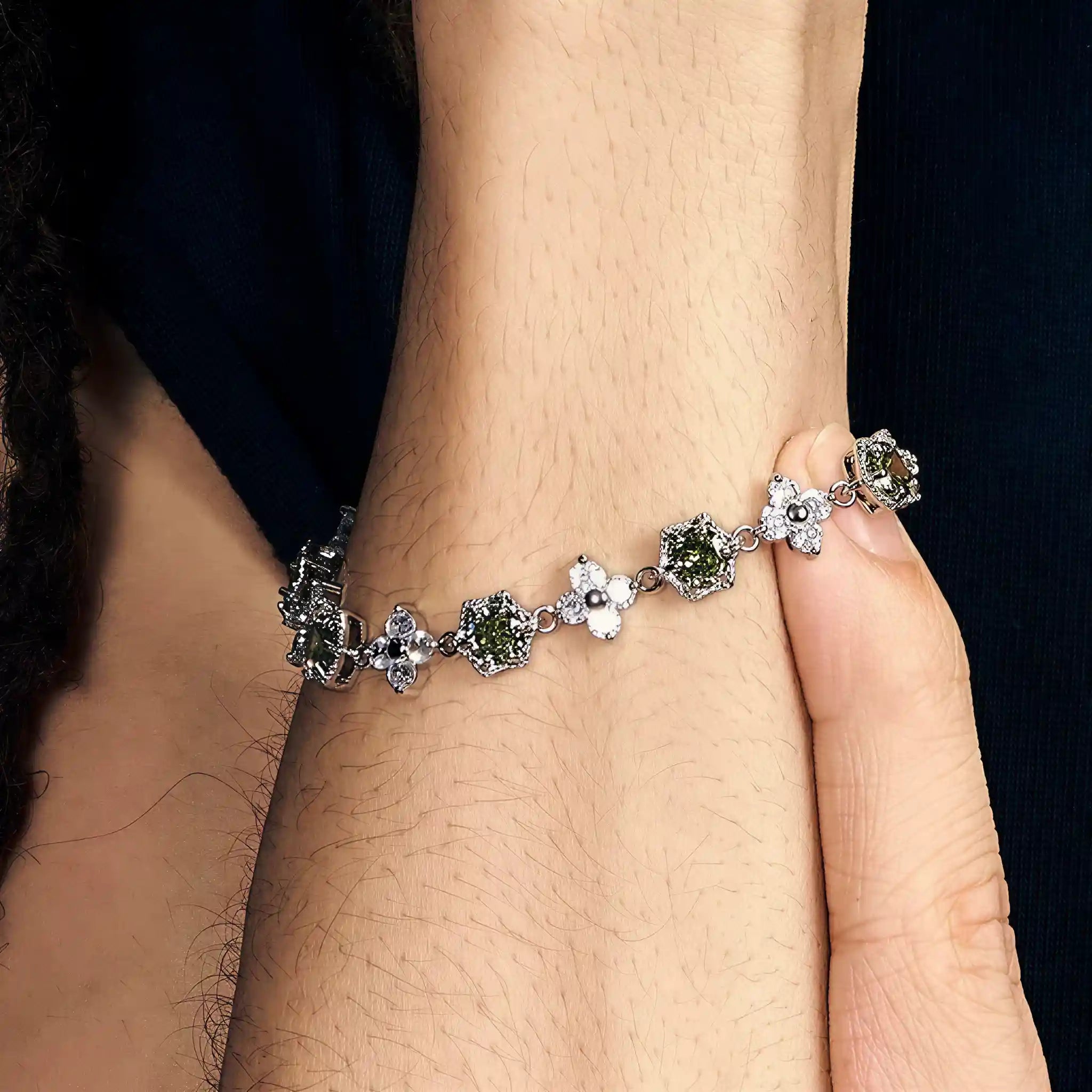Aurora Snow Blossom Zircon Bracelet